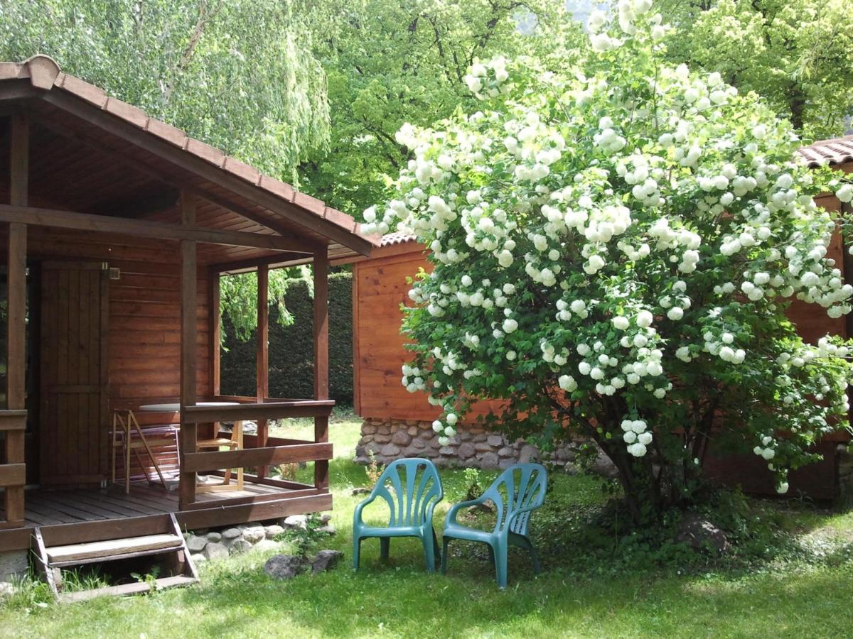 Les Chalets Quazemi A Casteil Exterior foto