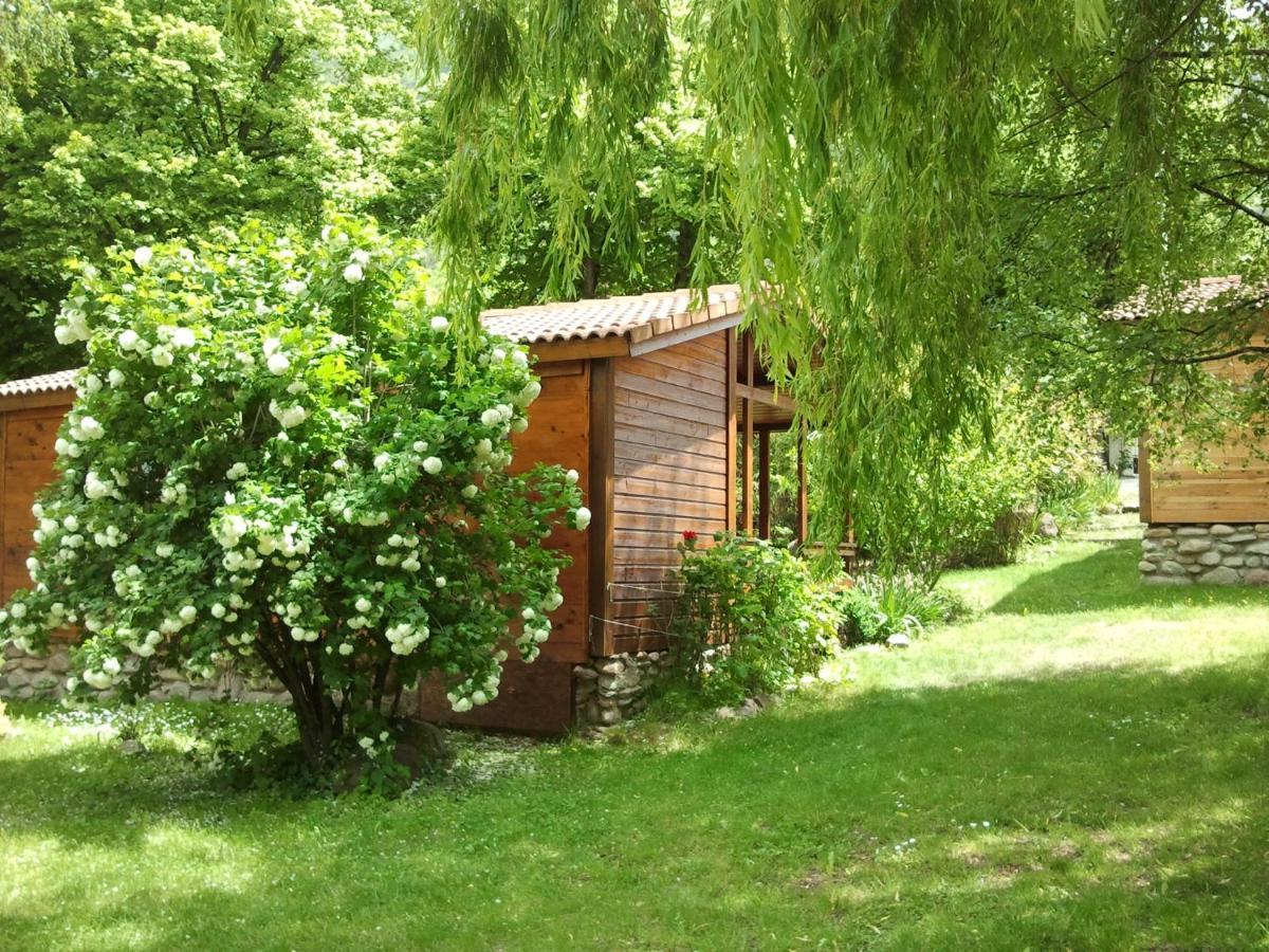 Les Chalets Quazemi A Casteil Exterior foto